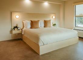 Brut Hotel 5