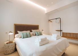 Eva Recommends Castellar Pool & Terrace 4