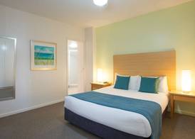 Sandy Point Beach Resort 3