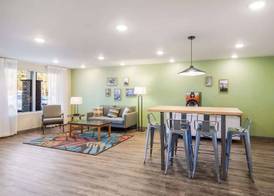 WoodSpring Suites Jacksonville Baymeadows 4
