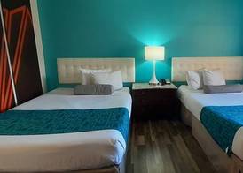 Howard Johnson by Wyndham Downtown Reno 2
