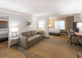 Holiday Inn & Suites ORANGE PARK - WELLS RD. by IHG 2