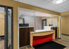 Suburban Studios Charlotte – Executive Park 4