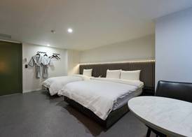 Hotel Chloe 5