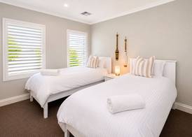 A Waterside Paradise 3