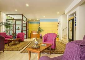 Nefeli Hotel 4