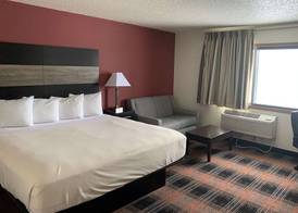 Baymont by Wyndham Waupun 4