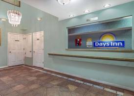 Days Inn Windcrest by Wyndham San Antonio 2