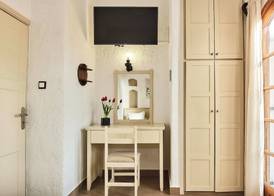 Mila Malia Studios Hotel 5