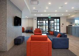 Comfort Inn & Suites 3