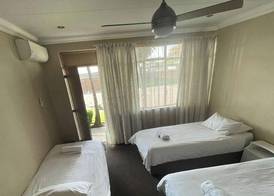 Travel Lodge 3