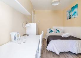 AYZ Villegas - Auto check-in property 2