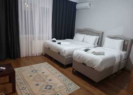 Royal Garden Suite and Hotel 5