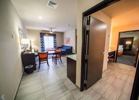 Holiday Inn Express & Suites OKLAHOMA CITY SOUTHEAST - I-35 by IHG 3