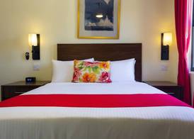 The Lodgings Hotel SureStay Collection by Best Western 3