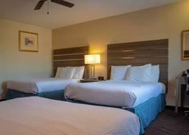 Rodeway Inn Near University-Gateway to Yosemite 5