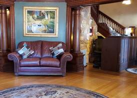 Cabernet House, an Old World Inn 2
