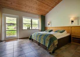 Gjaargardur Guesthouse Gjogv 2