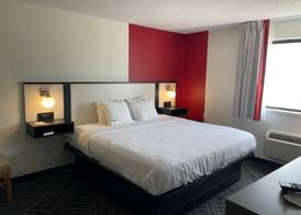 Ramada by Wyndham Waupaca 5