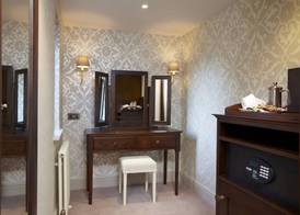 Cedar Manor 4