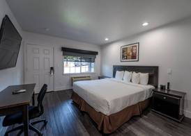 Monterey Surf Inn 4