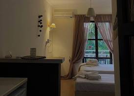 Marinos Rooms 5
