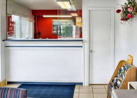 Econo Lodge Ruther Glen 4