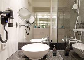 Motel One Amsterdam-Waterlooplein 5