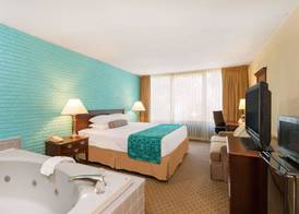 Howard Johnson by Wyndham Williamsburg 4