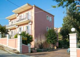 Kouros Apartments & Studios By Hotelius 2