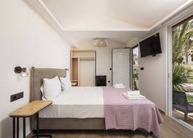 La Palma Beachfront Suites 3