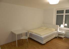 Rent a Home Delsbergerallee - Self Check-In 2