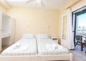 The Mayflower Studios & Apartments 3