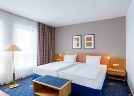 HI Hotel International Hamburg 4