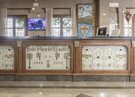Hotel Plaza Del Castillo 2