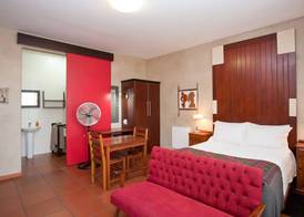 Miles B&B Guest House 4
