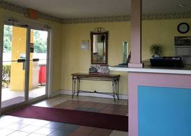 Days Inn by Wyndham Lamont/Monticello 2