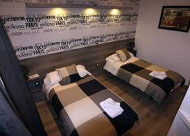 Hostal MH Fuencarral 4