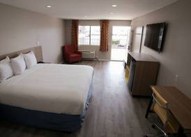 Days Inn by Wyndham Hemet 2