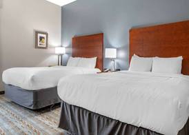 Comfort Inn & Suites Cleveland TX 4
