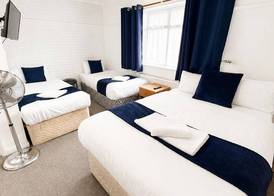 High Trees Guest House Gatwick 5