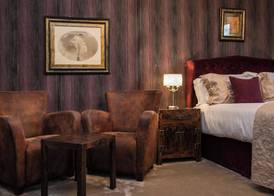 The Howbeck & The Retreat 5min to Lake, Restaurants & to the free Hydro Wellness Club 4