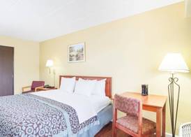 Days Inn by Wyndham Athens 5