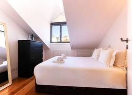 AZZULEA Avenida Apartments 5