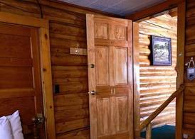 Twin Pines Lodge & Cabins 3