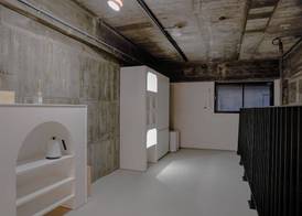 Re PORT HOTEL 4