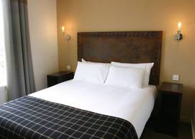 Garner Hotel Eight Acres Elgin 5
