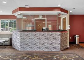 HomeTown Inn & Suites 2