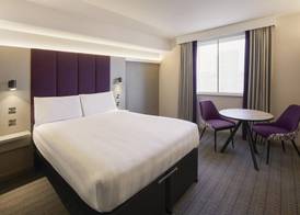 Premier Inn Luton - Airport 5