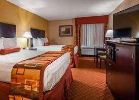 Best Western Plus Parkway Hotel 5